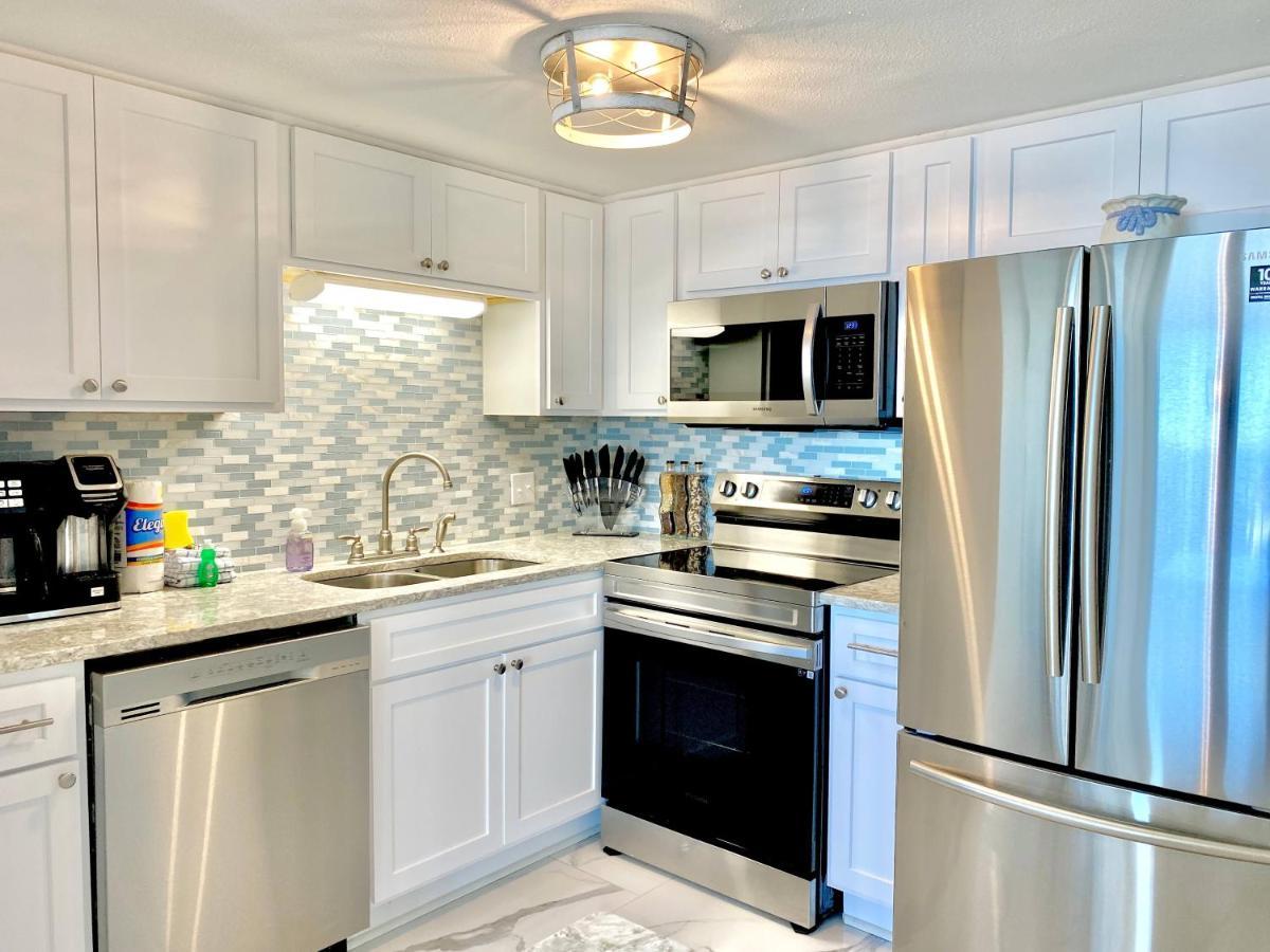 Island Winds East 202 By Albvr - Beautifully Renovated Beachfront Condo & Steps Away From Hangout & More! 海湾海岸 外观 照片